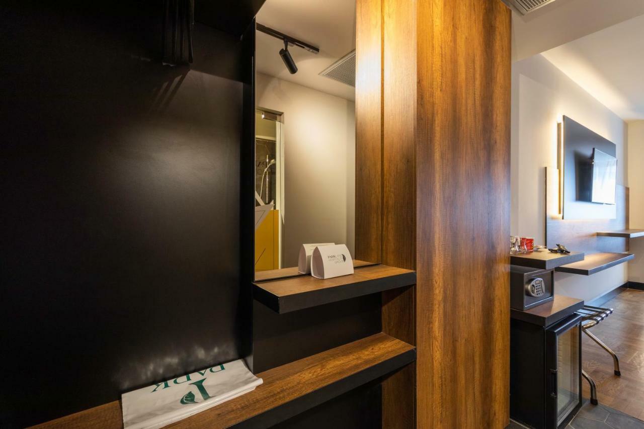 Hotel Next Door Park 4*
